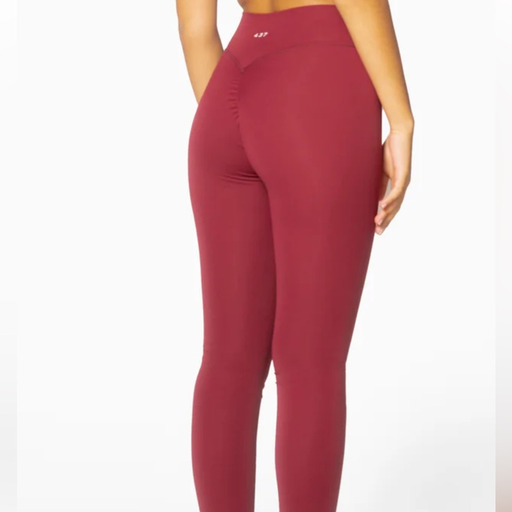 437 v lift legging mahogany small